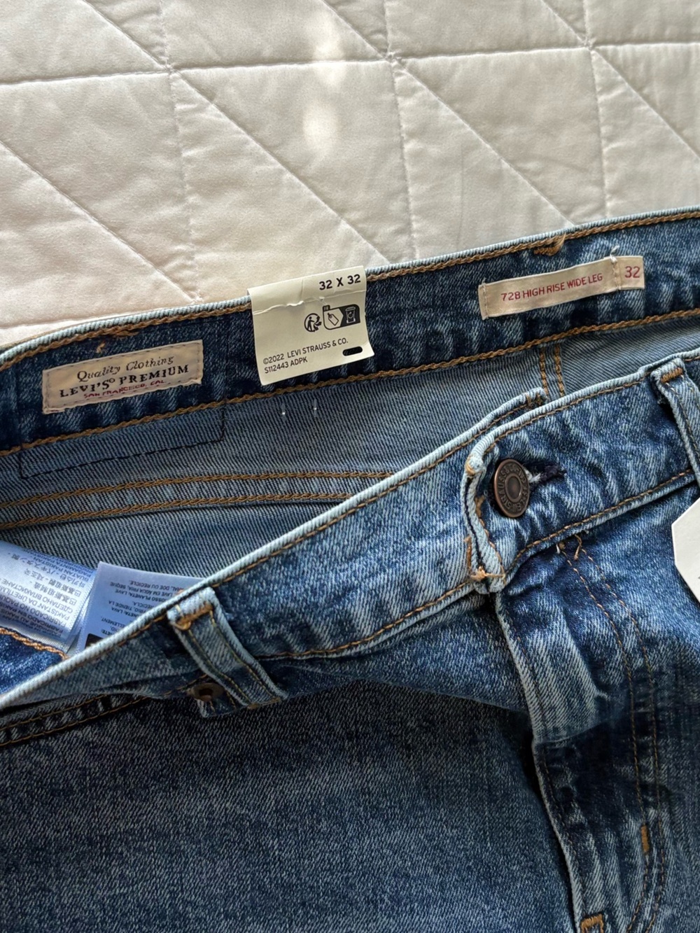Levi's Premium 728 High-Rise Wide-Leg Denim Jeans - Women’s Size 32x32 NWT - Picture 10 of 11